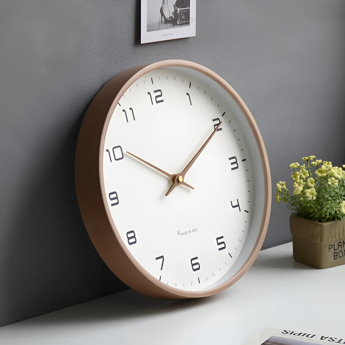 Wanduhr mit Holzrahmen – lautloses Quarzwerk, klares Zifferblatt – Bild 3