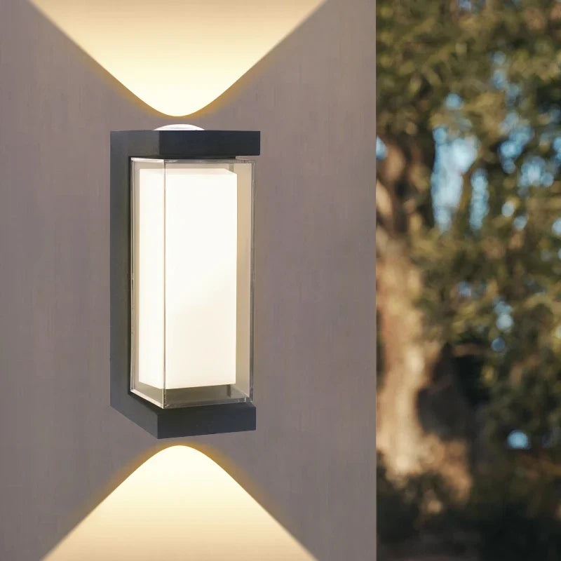 Schmale Wandleuchte mit Licht nach oben und unten – innen und außen – Bild 2