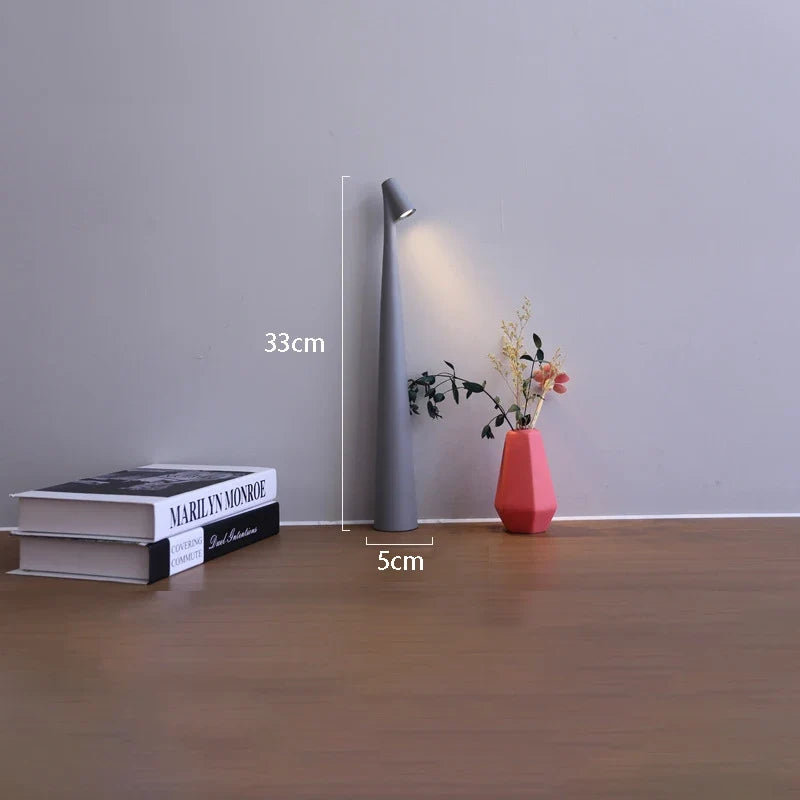 Schmale Akku-Tischlampe mit Touchdimmer – dreiunddreißig Zentimeter hoch – Bild 8