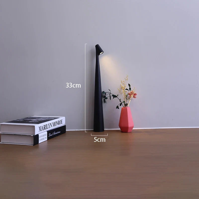 Schmale Akku-Tischlampe mit Touchdimmer – dreiunddreißig Zentimeter hoch – Bild 7