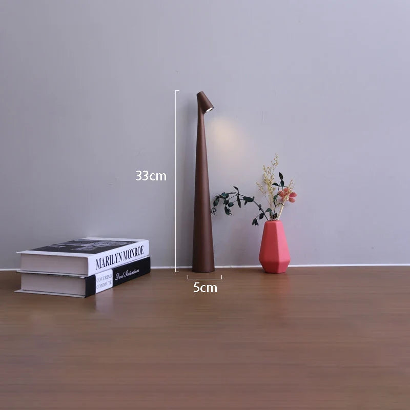 Schmale Akku-Tischlampe mit Touchdimmer – dreiunddreißig Zentimeter hoch – Bild 10