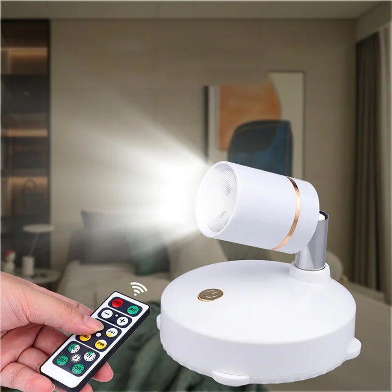 Kabelloser LED-Strahler – klebt an der Wand, dreht sich zum Objekt – Bild 1