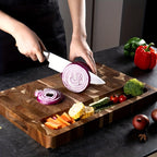 Acacia End-Grain Cutting Board – The Blade Slips Between the Fibers – Image 4